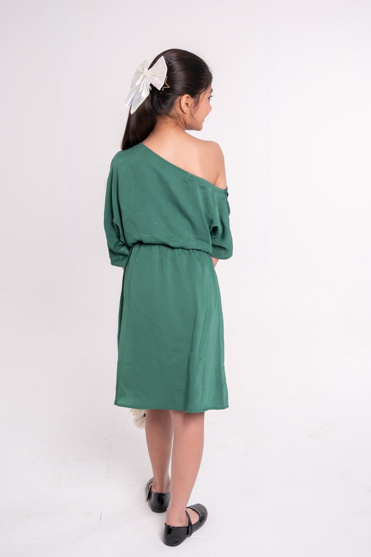 Emerald Off-Shoulder Dress – Satin Green