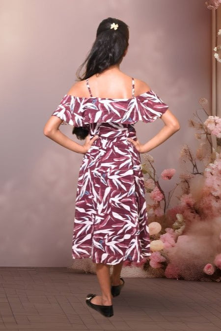 Kamala Abstract Printed Knee Length Off Shoulder3/4 Length Maxi Dress for Girls - Black & Gold