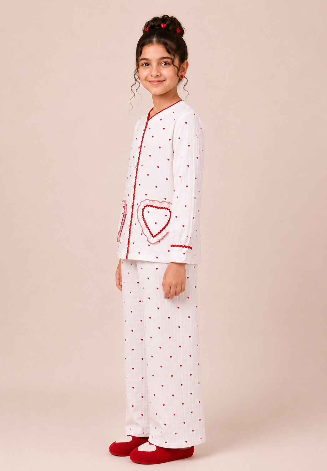 Girls White Heart Print Full Sleeve Night Suit